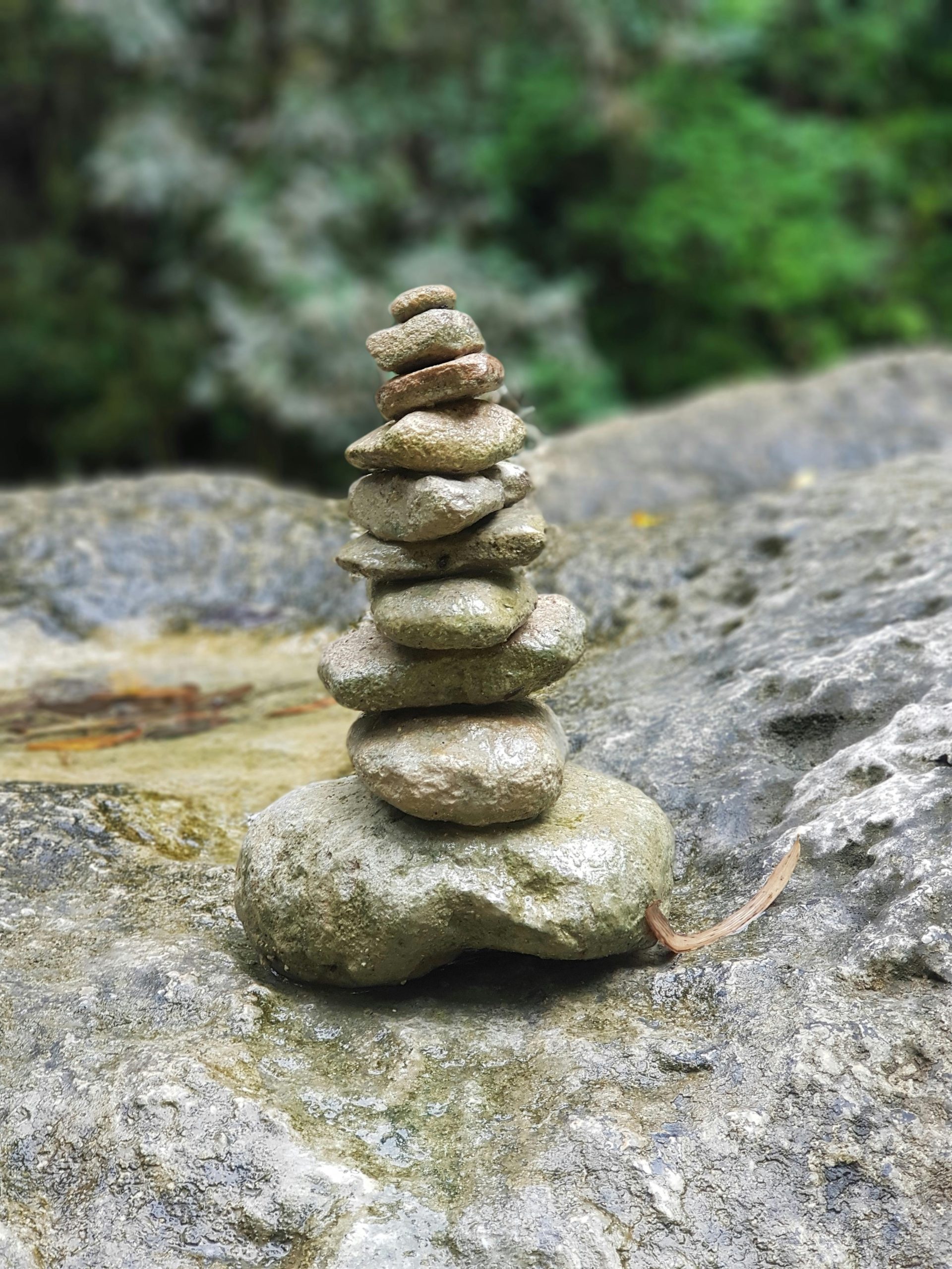 Pierres empilées zen signification