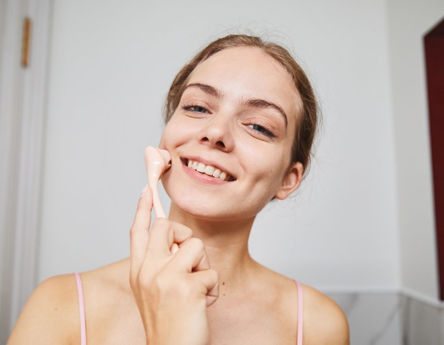 Derma roller visage avant après : ça change vraiment quelque chose ?