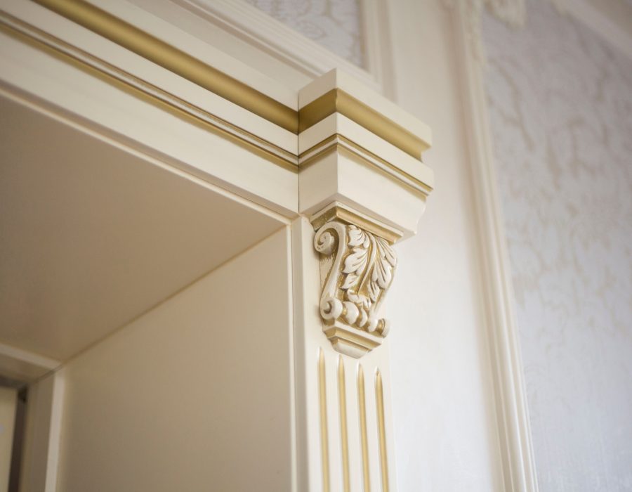 Moulure mur haussmannien : comment bien la choisir et la poser ?