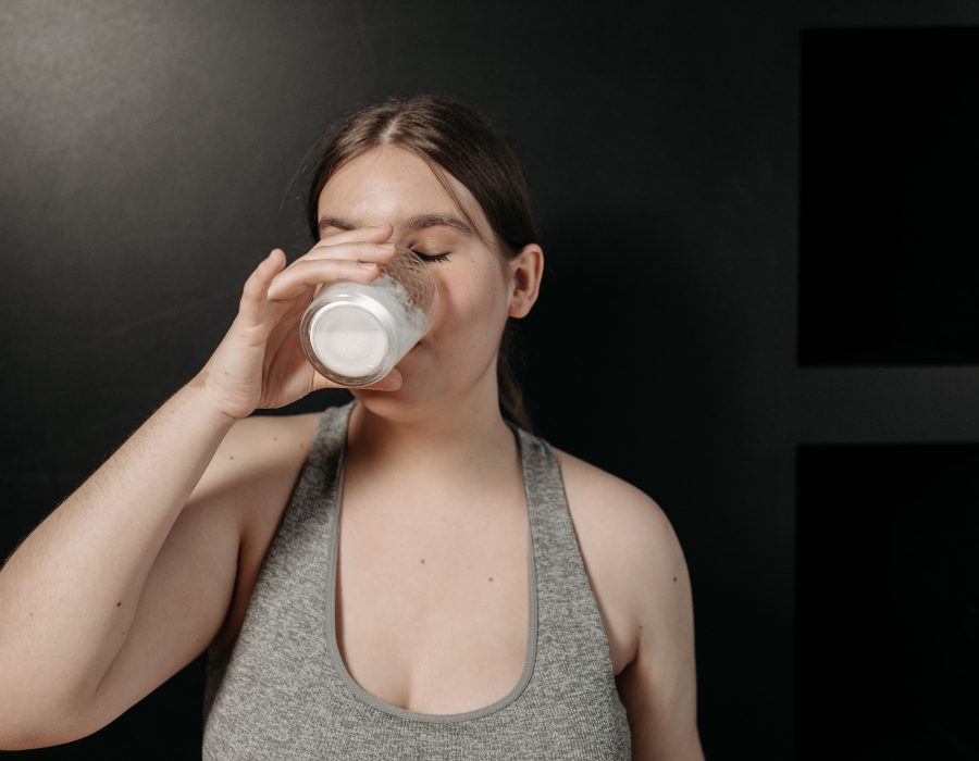 Le lait fait-il vraiment grossir ou est-ce un mythe ?